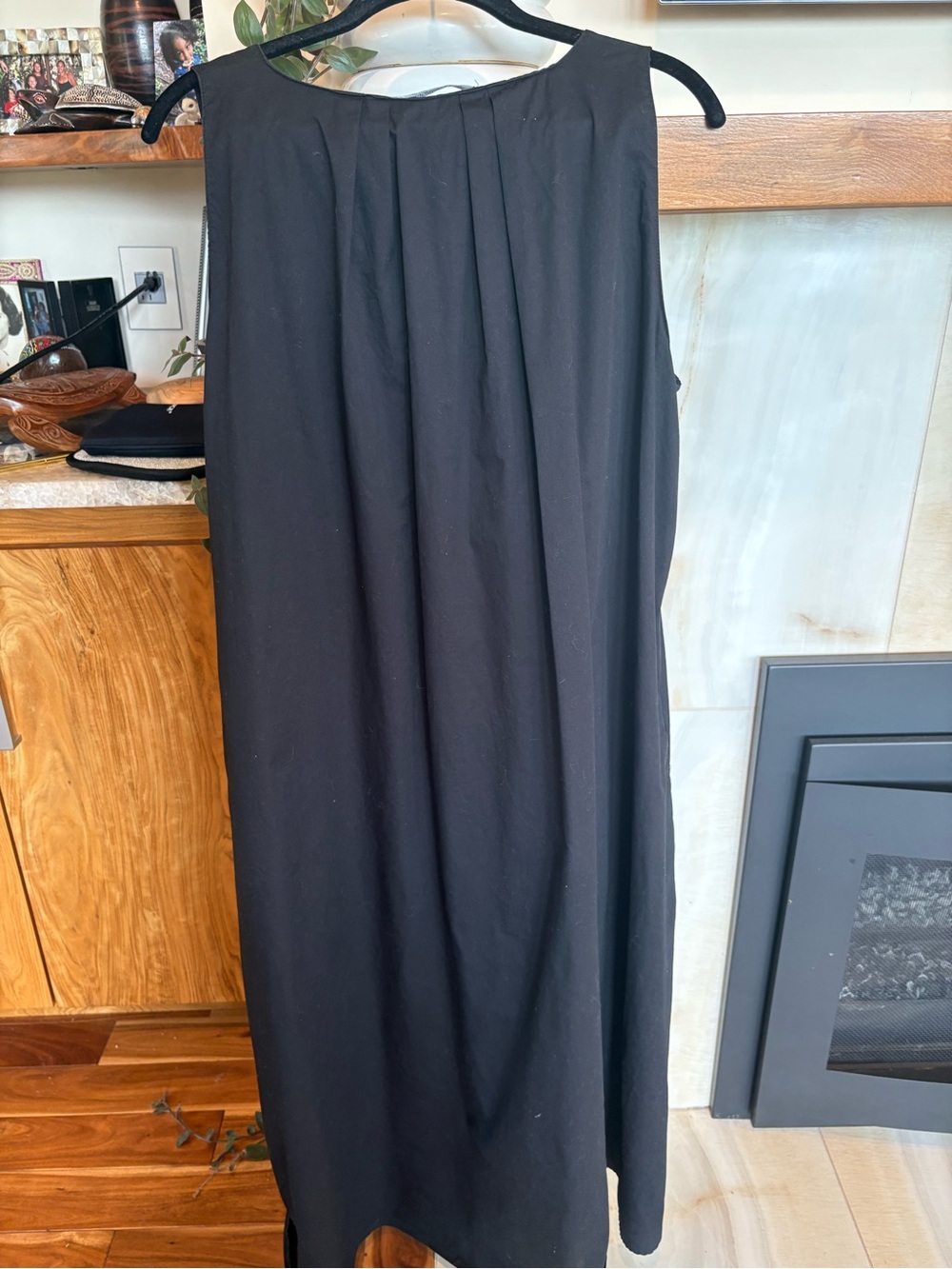 Zara Black V-Neck Maxi Dress with Pockets - Picture 3 of 3
